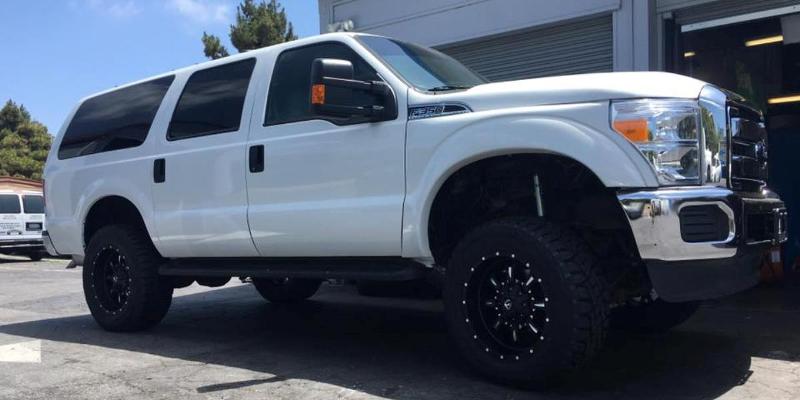  Ford Excursion with Fuel 1-Piece Wheels Krank - D517